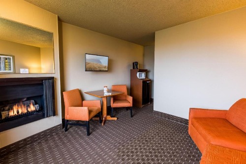 Ebb Tide Oceanfront Inn - image 20