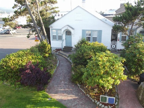 Hillcrest Inn - image 35