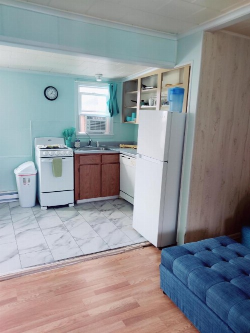 Hillcrest Inn - image 5