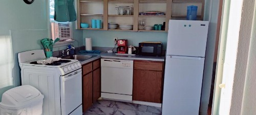 Hillcrest Inn - image 6