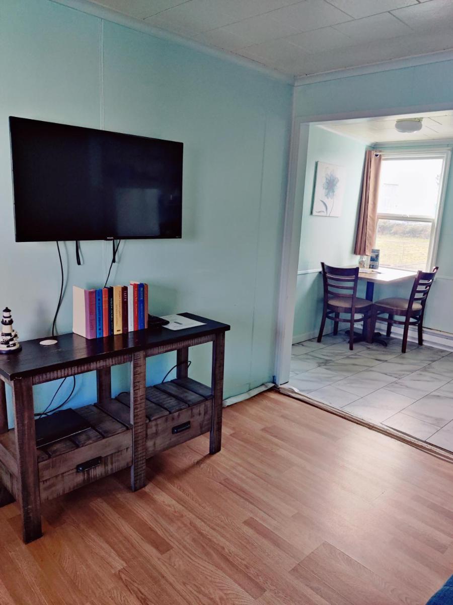 Hillcrest Inn - image 7