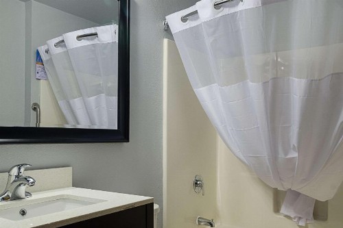 Quality Inn Seaside - image 26