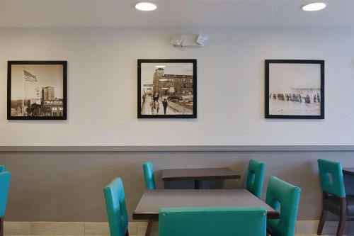 Quality Inn Seaside - image 33