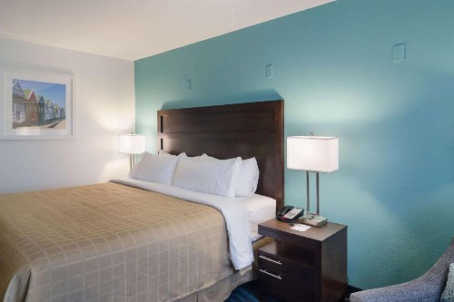 Quality Inn Seaside - image 36