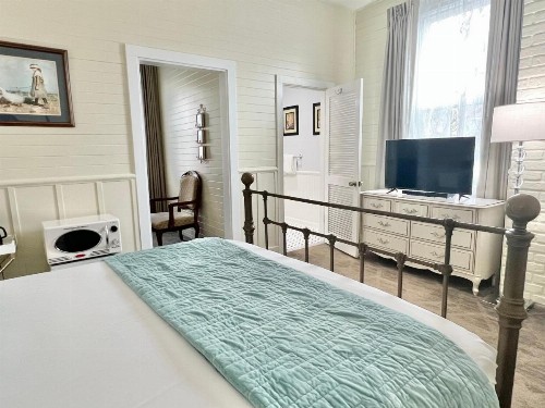 Gilbert Inn - image 50