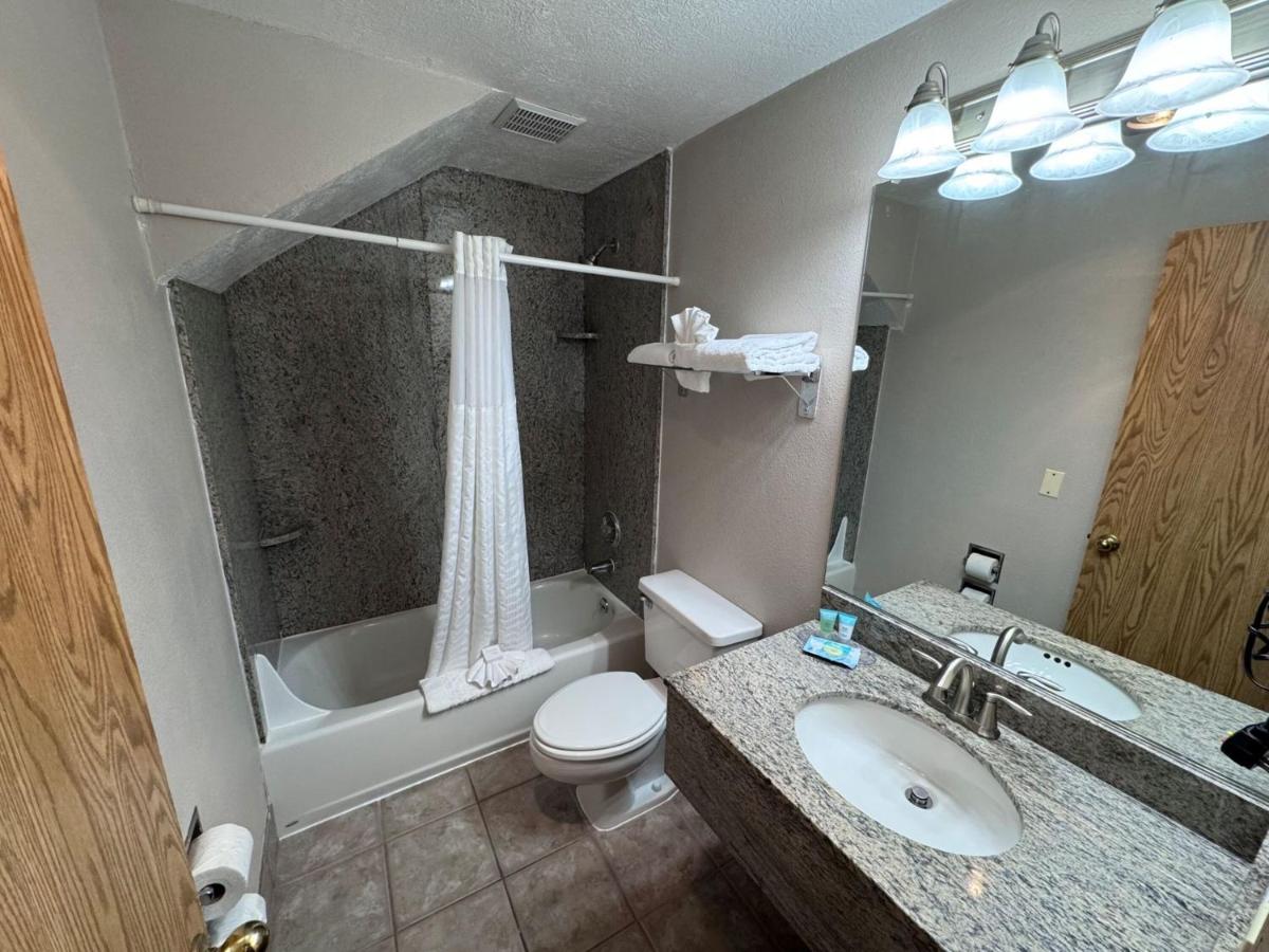Shilo Inn Suites Seaside Oceanfront - image 5
