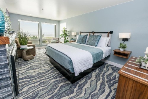 The Seaside Oceanfront Inn - image 10