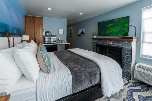 The Seaside Oceanfront Inn - image 21