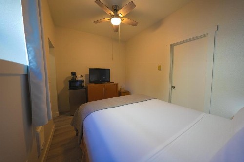 City Centre Motel by OYO - image 37