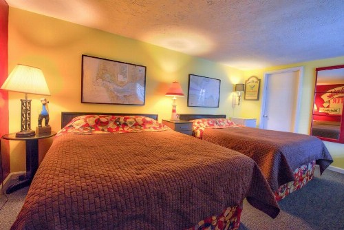 Sandy Cove Inn - image 11