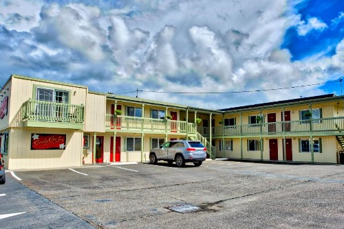 Sandy Cove Inn - image 4