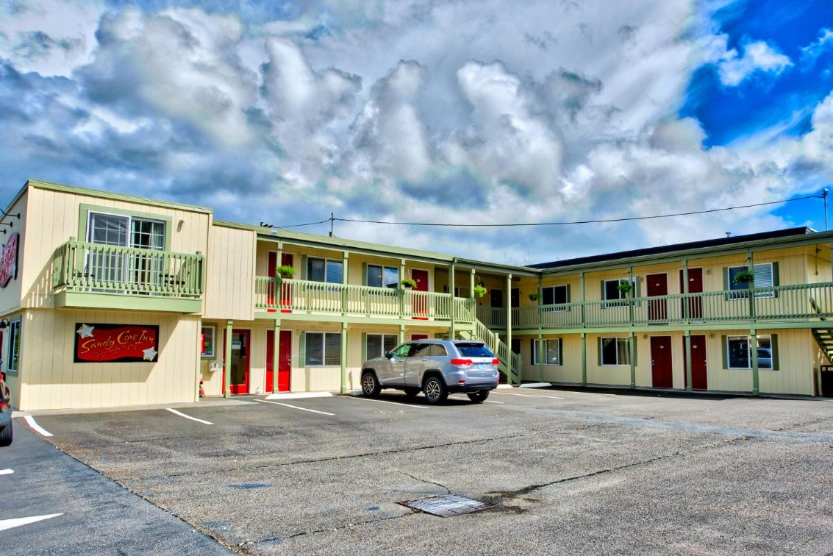 Sandy Cove Inn - image 4