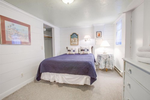 Seaside Manor - image 9