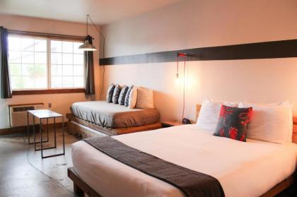 Ashore Hotel - image 13