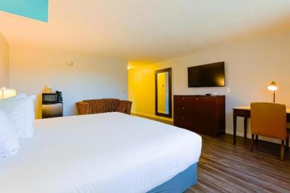 Coast River Inn by OYO Seaside - image 10