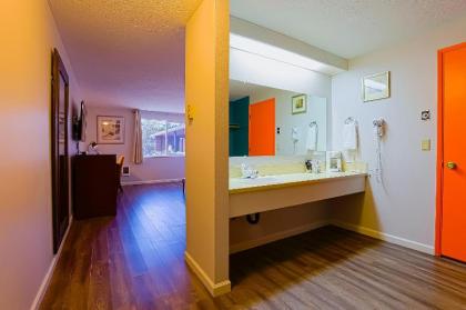 Coast River Inn by OYO Seaside - image 12