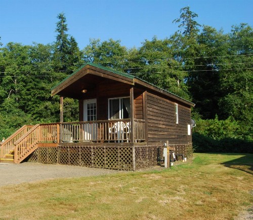 Seaside Camping Resort One-Bedroom Cabin 6