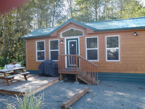 Seaside Camping Resort Cottage 11 - image 14