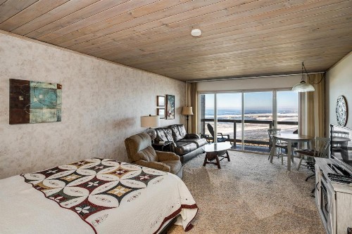 Lanai at the Cove - image 12