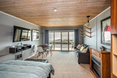 Lanai at the Cove - image 18