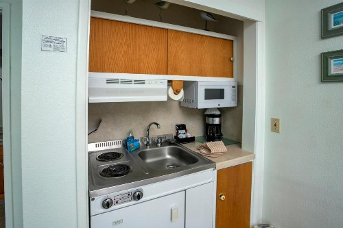 Lanai at the Cove - image 25