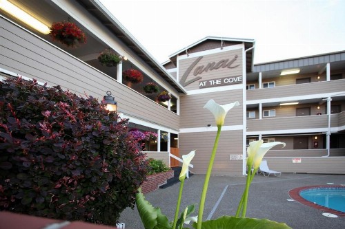 Lanai at the Cove - image 3