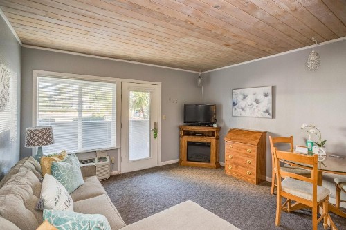 Lanai at the Cove - image 31