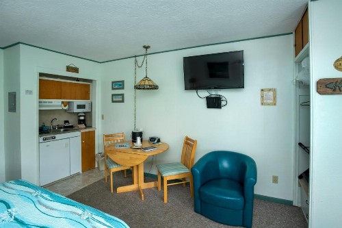Lanai at the Cove - image 6