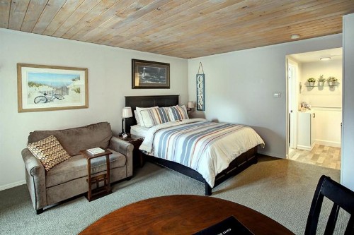 Lanai at the Cove - image 8