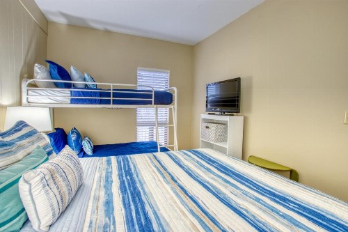 Sand & Sea: The Holladay (418) - image 6