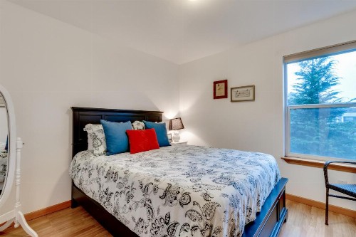 Edgewood Retreat - image 4