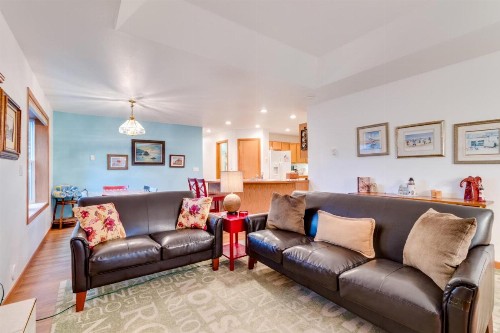 Edgewood Retreat - image 9