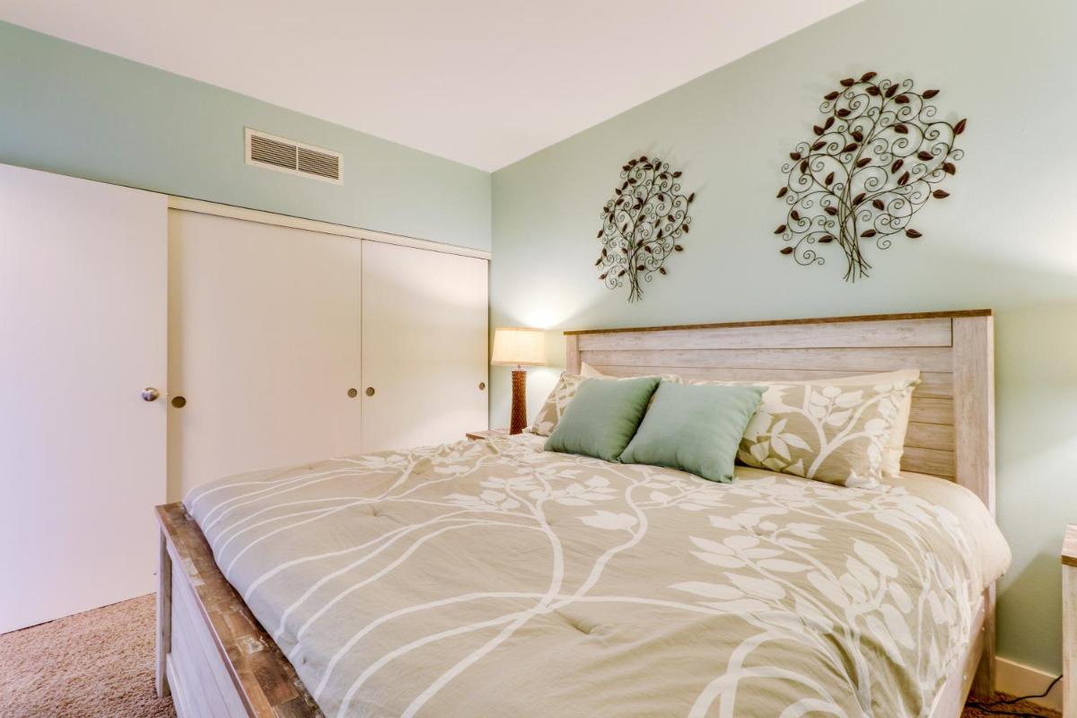 Sand & Sea: Room 308 - image 6