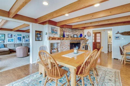 Spectacular Seaside Surf-View Home - image 8