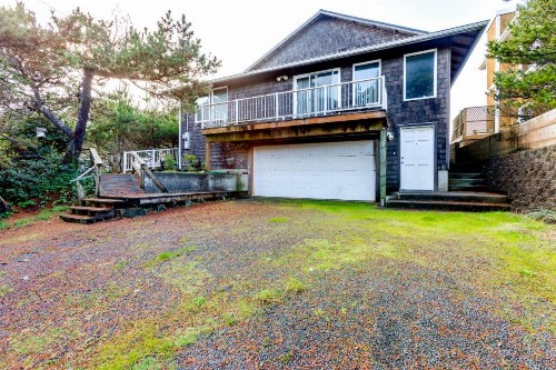 Frannie's Beachfront - image 11