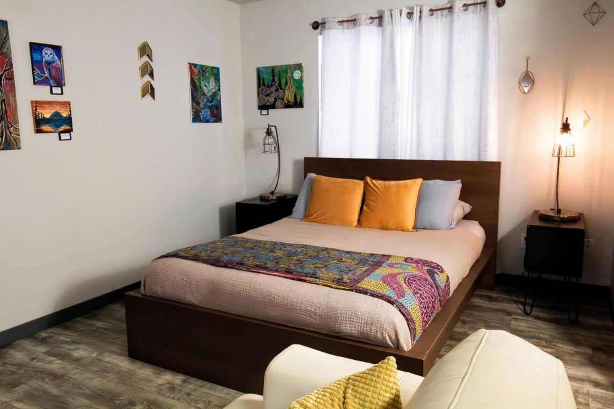 Starry Night Inn - main image