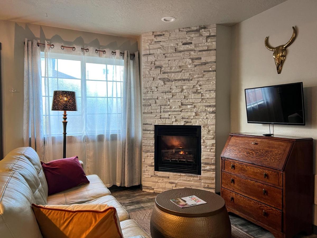 Starry Night Inn - image 4