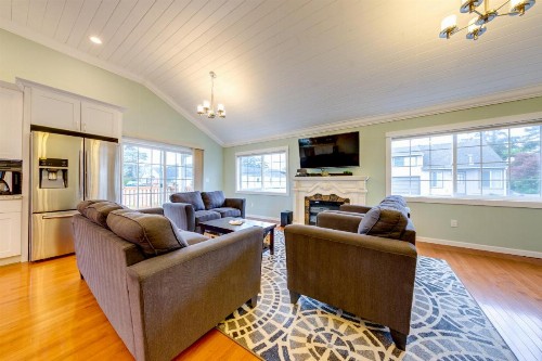 Seaside Comforts - image 7