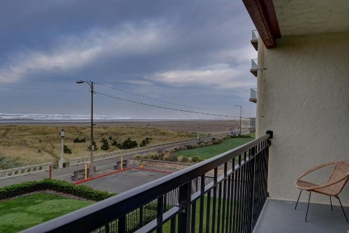 Seaside Beach Club 203 - image 2