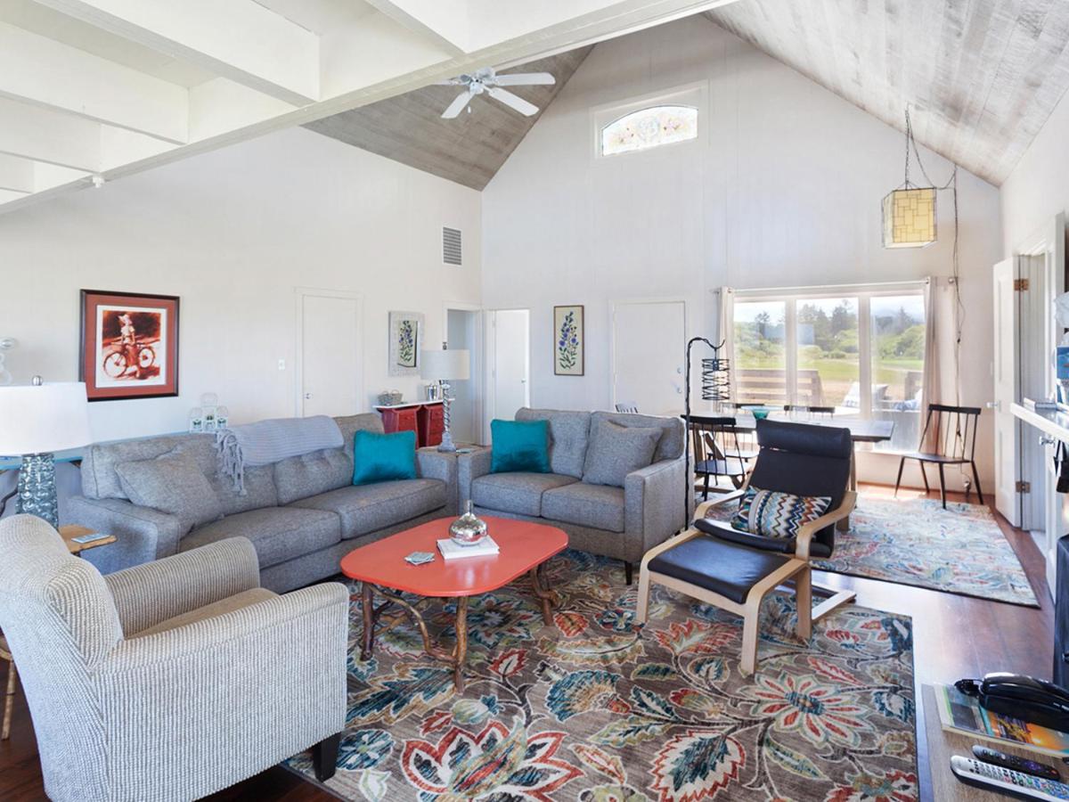 Seaside Cove Vue - main image