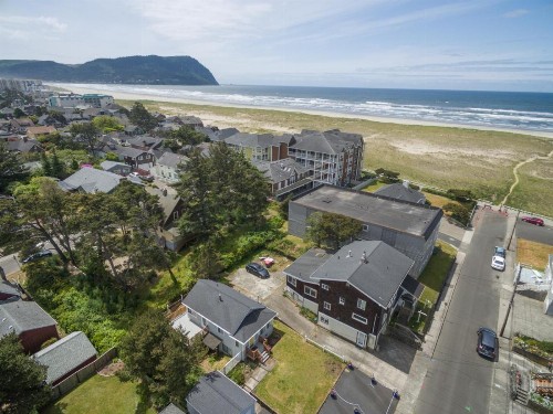 Seaside Prom - image 11
