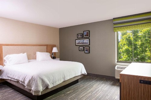 Hampton Inn & Suites Seattle-Downtown - image 14