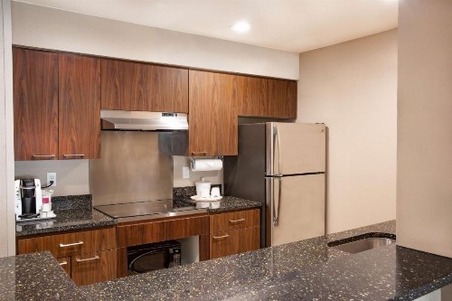 Hampton Inn & Suites Seattle-Downtown - image 16