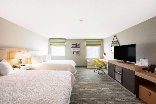 Hampton Inn & Suites Seattle-Downtown - image 17