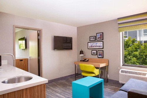 Hampton Inn & Suites Seattle-Downtown - image 28