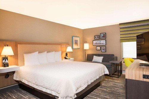 Hampton Inn & Suites Seattle-Downtown - image 29