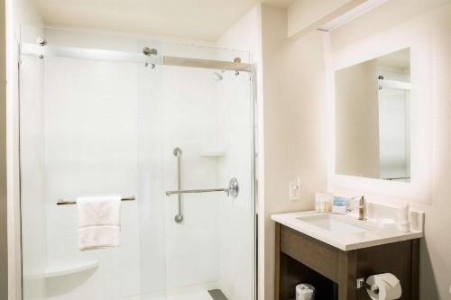 Hampton Inn & Suites Seattle-Downtown - image 37