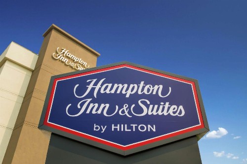 Hampton Inn & Suites Seattle-Downtown - image 4