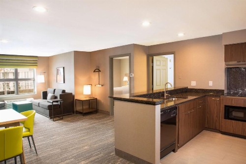Hampton Inn & Suites Seattle-Downtown - image 42