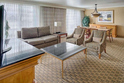 Hilton Seattle Airport & Conference Center - image 27